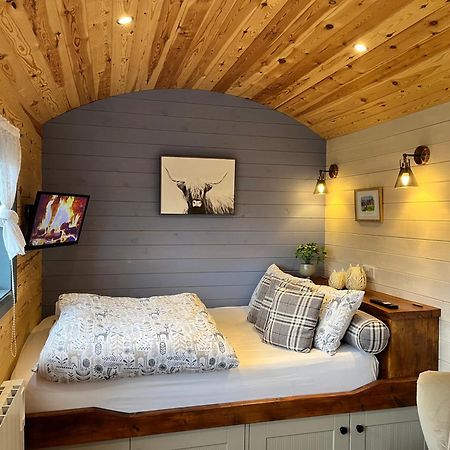 Oakies Farm Stays Llandovery Exterior photo