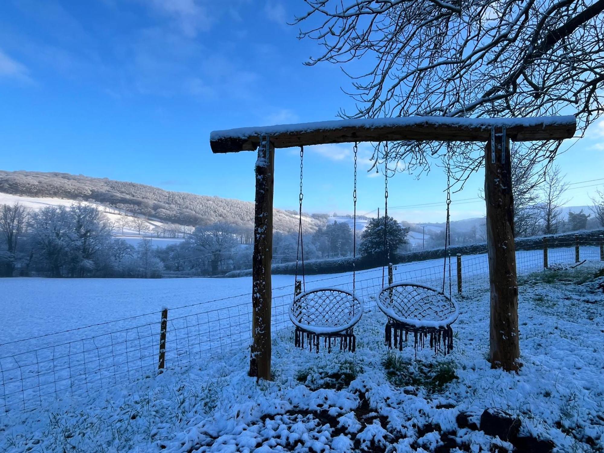 Oakies Farm Stays Llandovery Exterior photo